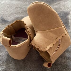 CARTERS • Baby Girl Shoes (0-3M)